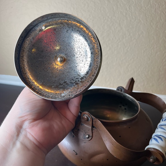 Vintage Copper Tea Pot/ Kettle w Delft Blue Ceramic Handle, Tea Party, Flower Va - Picture 8 of 11